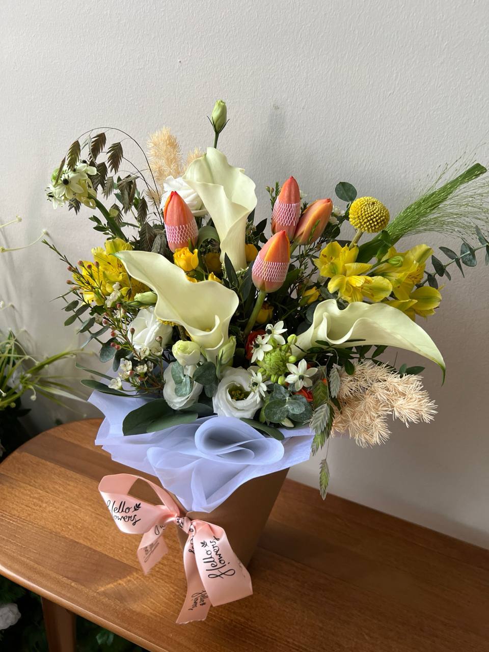 callal lilies and tulips bouquet