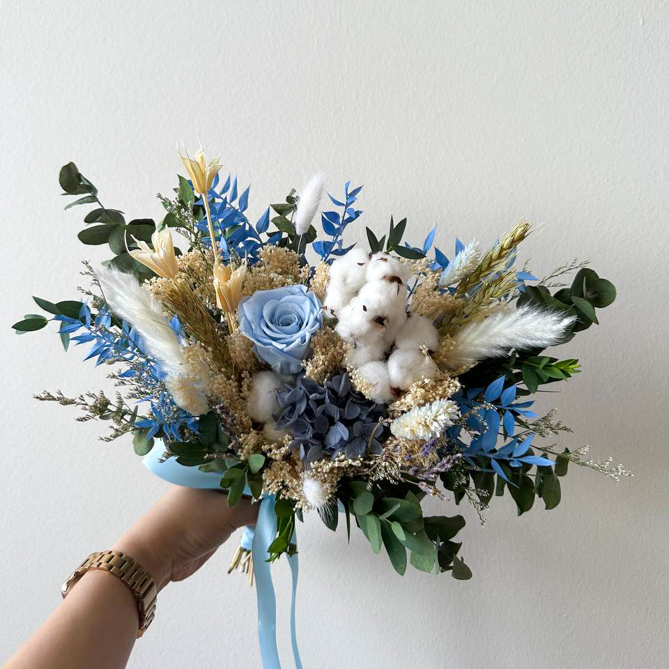 [4 days Advanced Order] Willow Bridal - Preserved and Dried Bridal Style Bouquets